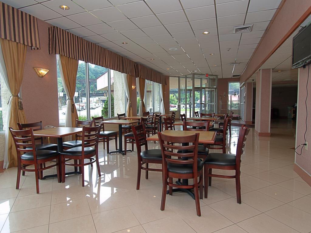 Days Inn Easton Restoran gambar